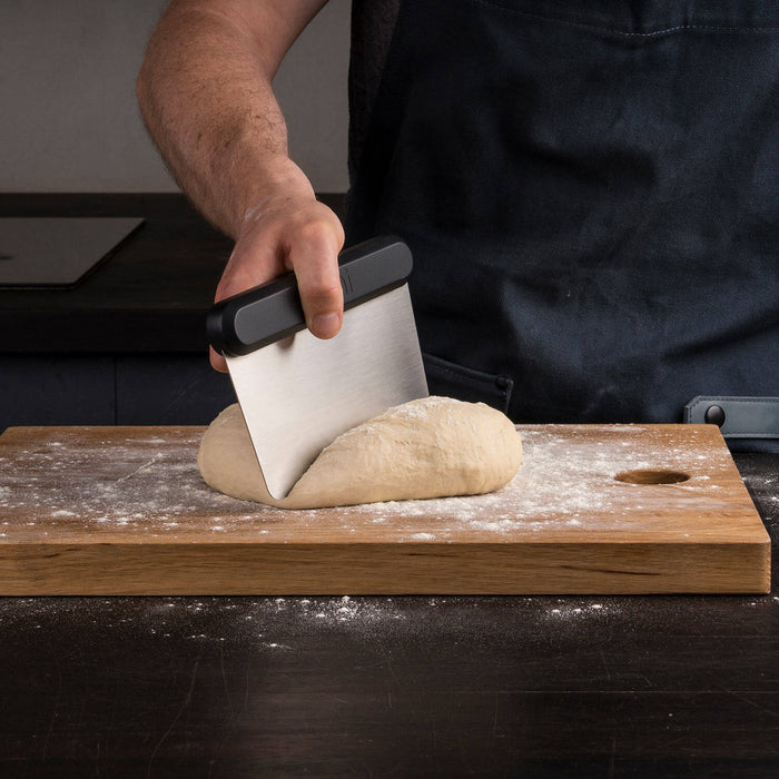 Ooni Pizza Dough Scraper - Ooni United Kingdom | Click this image to open up the product gallery modal. The product gallery modal allows the images to be zoomed in on.