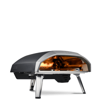 Koda 16 pizza oven with flames lit
