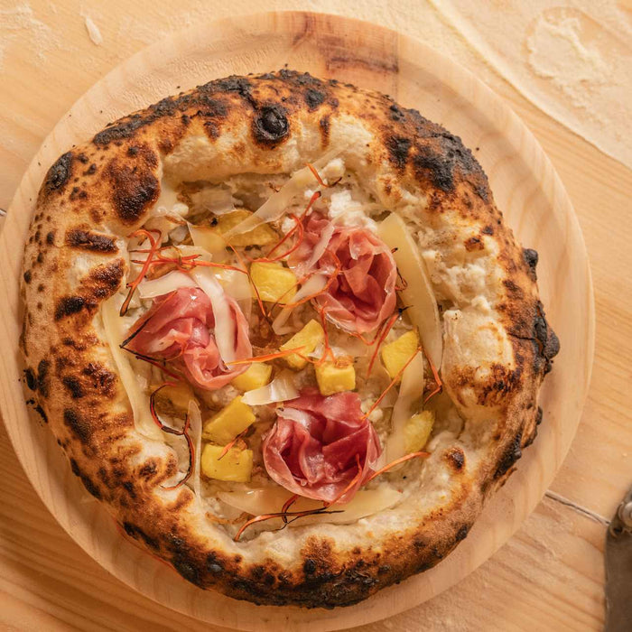 Calabrese Delight: Ricotta, Ham, Potato, Onion and Spicy Chilli Pepper Pizza