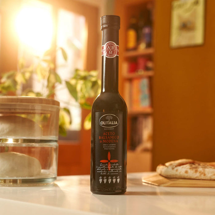 Olitalia Modena 5 Grape Balsamic Vinegar Glaze (250ml) - Ooni United Kingdom | Click this image to open up the product gallery modal. The product gallery modal allows the images to be zoomed in on.