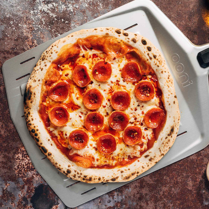 How to Pick the Right Pizza Peel — Ooni United Kingdom