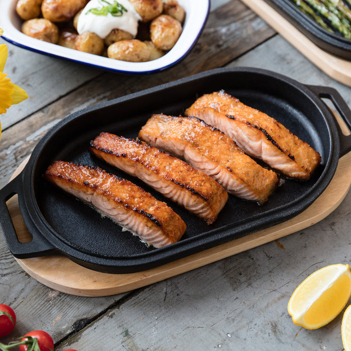 Ooni Cast Iron Sizzler Pan - Ooni United Kingdom | Click this image to open up the product gallery modal. The product gallery modal allows the images to be zoomed in on.